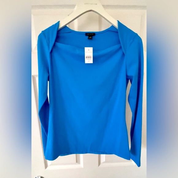 💙ANN TAYLOR BLUE TOP 🦋NWT - Picture 1 of 6